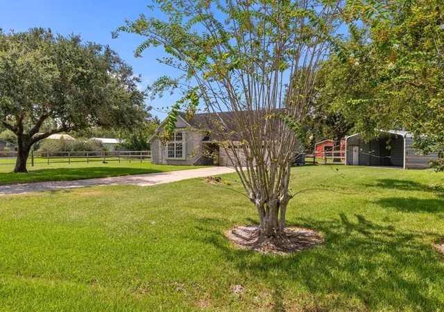 3rd image of 3855 County Road 960, Alvin, TX 77511 | MLS# 1036633