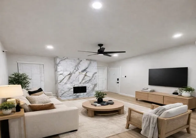 Listing Photo 2 - Condo for sale in building located at 2125 Augusta Dr, Houston, TX 77057 - Unit #74