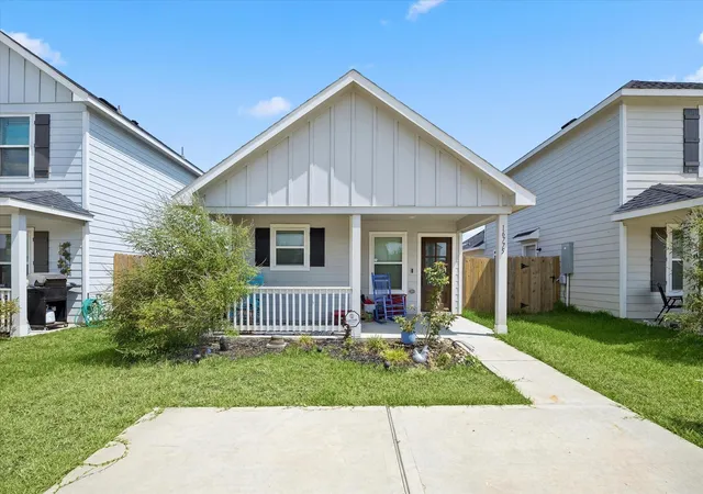 1st image of 16775 N Marie Village Dr, Conroe, TX 77306 | MLS# 29631352