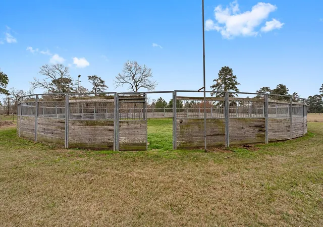 Photo 4 of Land for sale at 1560 Bowler Rd, Waller, TX 77484 | MLS# 93415681 | Listing updated on 2026-09-17