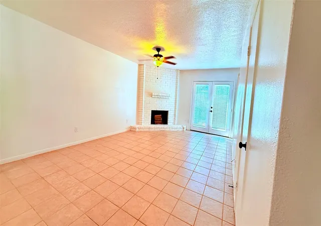 Photo 3 of Townhouse for sale at 1927 Country Village Blvd #B, Humble, TX 77338 | MLS# 3712109 | Listing updated on 2026-08-06