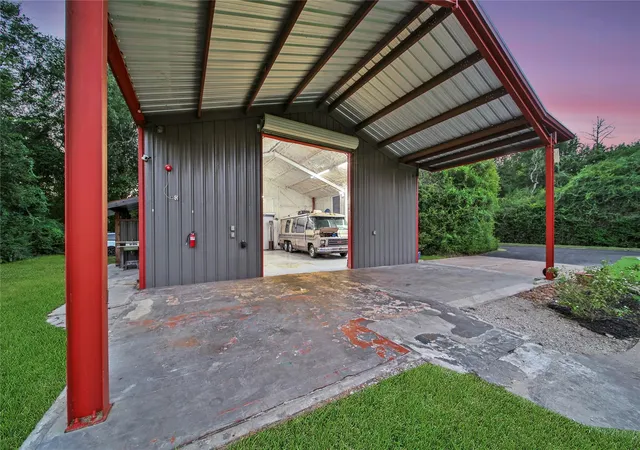 2nd image of 2531 S Cherry St, Tomball, TX 77375 | MLS# 50065304