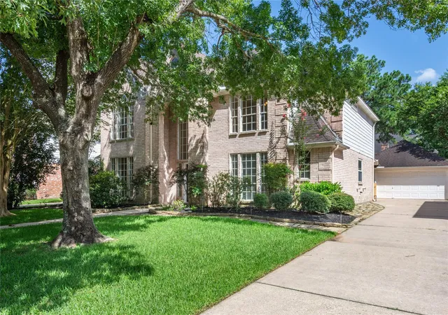 Photo 3 of Single family home for sale at 8011 Ct, Spring, TX 77379 | MLS# 19793499 | Listing updated on 2026-09-05