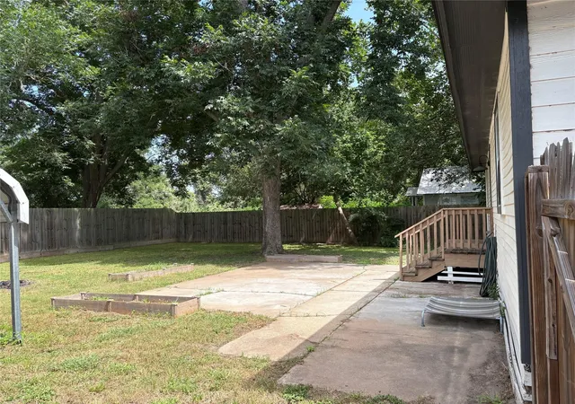 9th image of 1304 Rampart St, Columbus, TX 78934 | MLS# 28703437