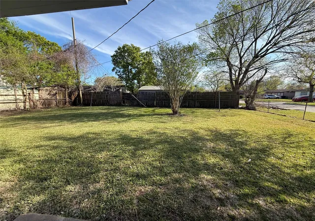 Homes for sale in Houston, TX | 5402 Flamingo Dr, Houston, TX 77033 | MLS# 90504731