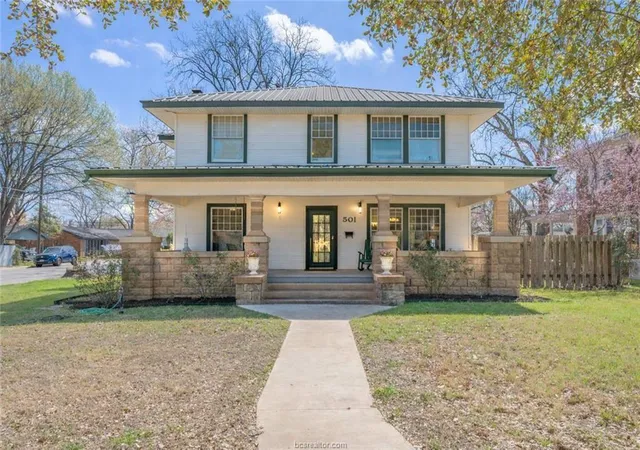 Photo 1 of Single family home for sale at 501 W Buck St, Caldwell, TX 77836 | MLS# 87141733 | Listing updated on 2026-08-28