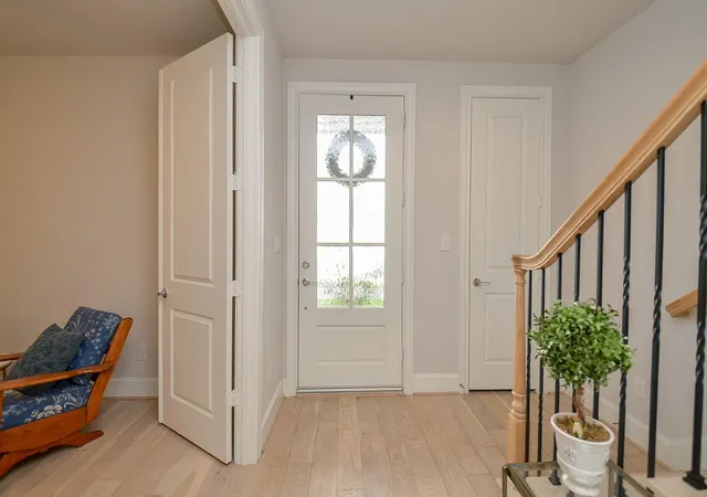 Photo 4 of Single family home for sale at 2419 W Kolbe Ln, Houston, TX 77080 | MLS# 35132893 | Listing updated on 2026-08-31