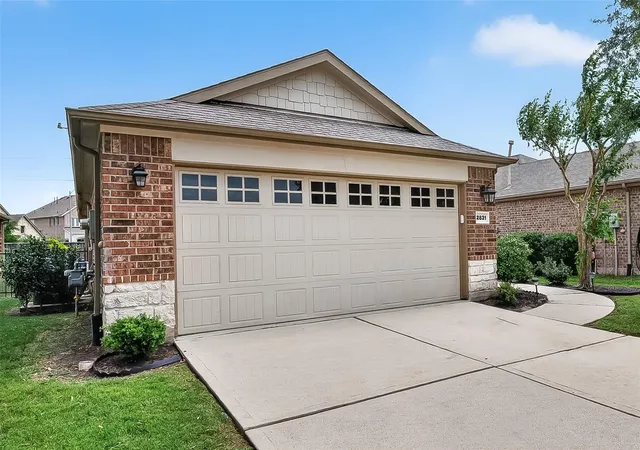 3rd image of 2831 Cone Flower Dr, Richmond, TX 77469 | MLS# 26329083