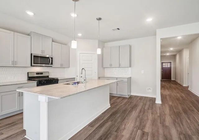 Photo 2 of Single family home for sale at 5205 Redbud Valley Dr, Pearland, TX 77584 | MLS# 85260241 | Listing updated on 2026-08-26