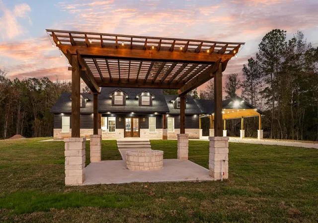 2nd image of 2199 County Road 301 N, Dayton, TX 77535 | MLS# 54601567