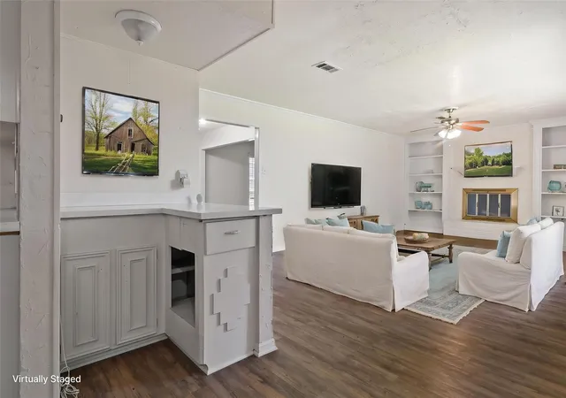 Photo 4 of Single family home for sale at 15015 Gladebrook Dr, Houston, TX 77068 | MLS# 10271778 | Listing updated on 2026-09-19