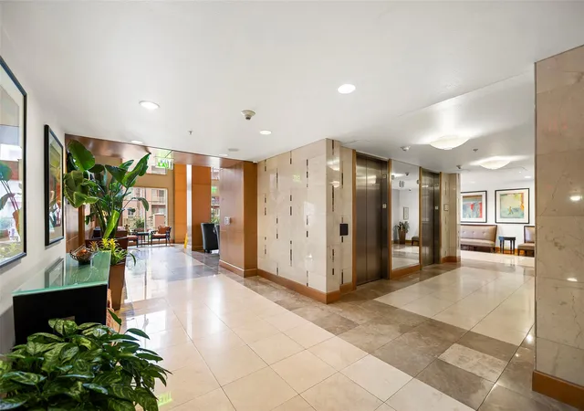 4th image of 3505 Sage Rd #502, Houston, TX 77056 | MLS# 84862831