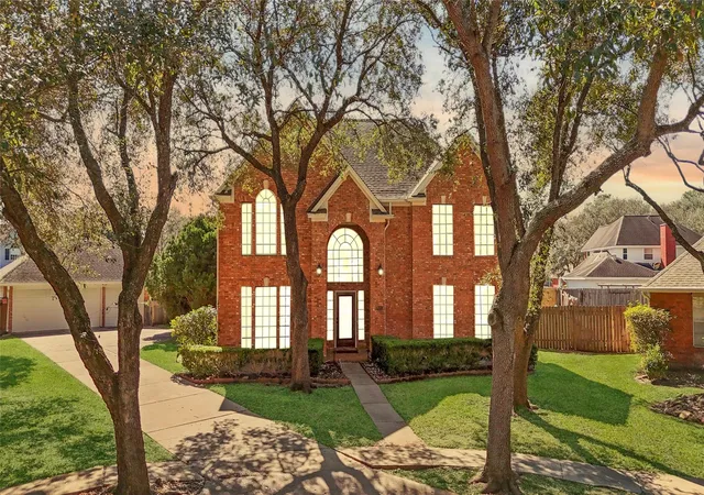 Homes for sale in Sugar Land, TX | 2027 Richland Ct Ct, Sugar Land, TX 77478 | MLS# 6445533