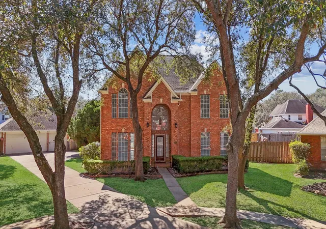 Homes for sale in Sugar Land, TX | 2027 Richland Ct Ct, Sugar Land, TX 77478 | MLS# 6445533