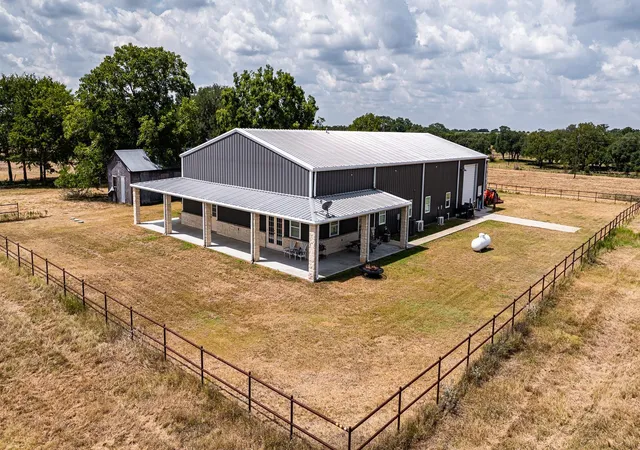 Homes for sale in Schulenburg, TX | 258 Private Rd 2006, Schulenburg, TX 78956 | MLS# 29920346