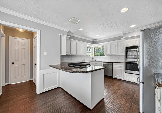 Photo 4 of Single family home for sale at 1638 Fall Valley Dr, Houston, TX 77077 | MLS# 26774418 | Listing updated on 2026-09-05