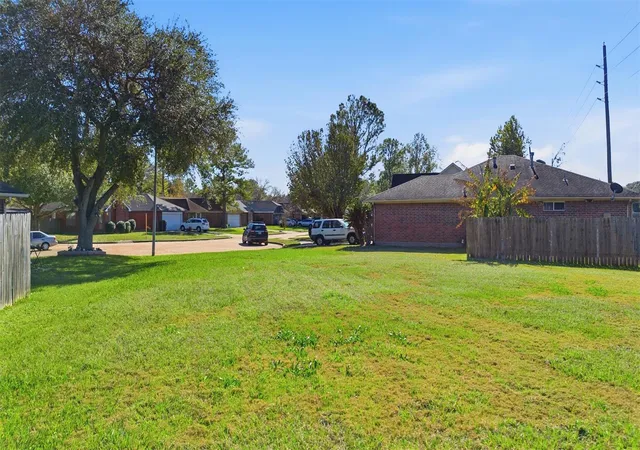 Photo 4 of Land for sale at 7702 Londres Dr, Houston, TX 77083 | MLS# 75524594 | Listing updated on 2026-01-18