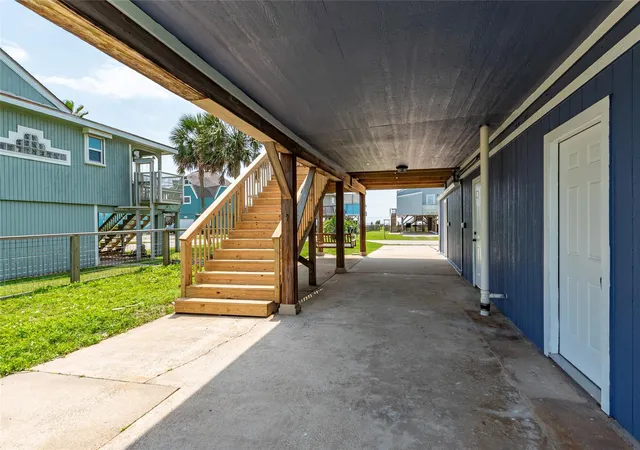 Photo 4 of Single family home for sale at 12928 John Reynolds Rd, Galveston, TX 77554 | MLS# 75053669 | Listing updated on 2026-06-21