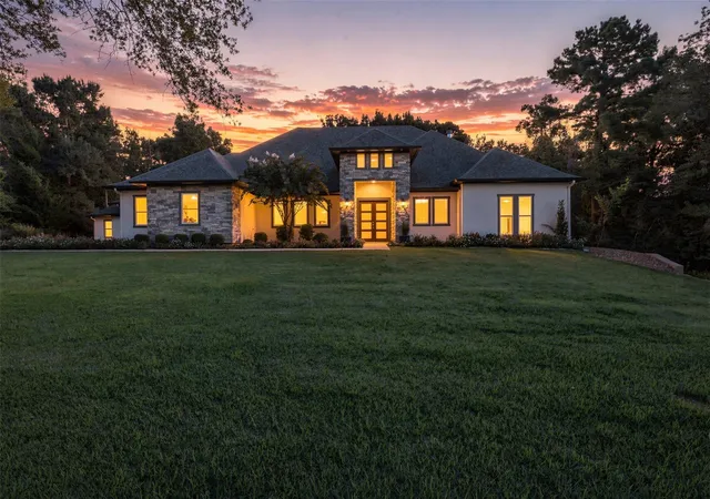 Photo 1 of Mansion for sale at 8778 Catamaran Wy, Montgomery, TX 77316 | MLS# 59721465 | Listing updated on 2026-09-12
