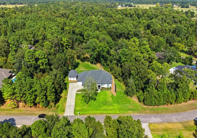 Photo 2 of Mansion for sale at 8778 Catamaran Wy, Montgomery, TX 77316 | MLS# 59721465 | Listing updated on 2026-09-12