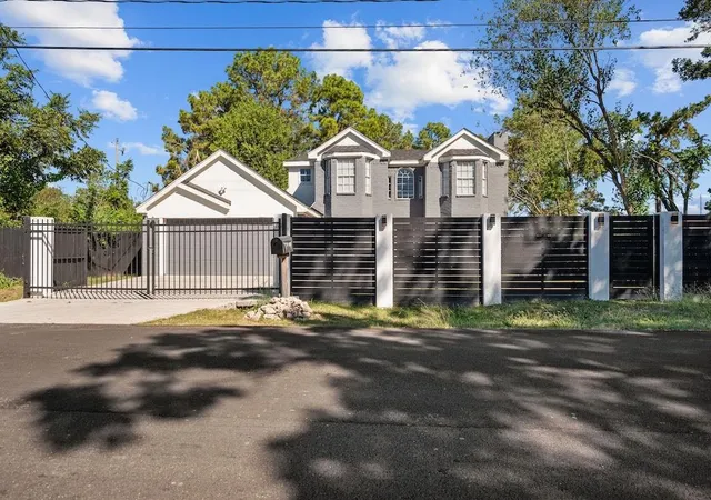 32nd image of 2504 Ferguson Wy, Houston, TX 77088 | MLS# 80469195