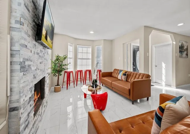 5th image of 2504 Ferguson Wy, Houston, TX 77088 | MLS# 80469195
