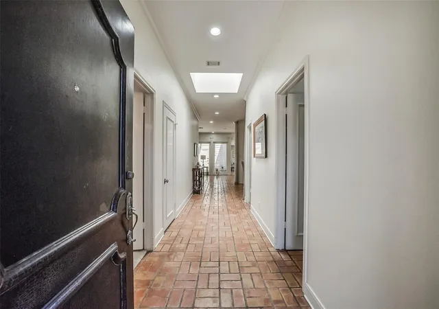 Photo 1 of Townhouse for sale at 2011 Canongate Dr, Houston, TX 77056 | MLS# 4355084 | Listing updated on 2026-09-09