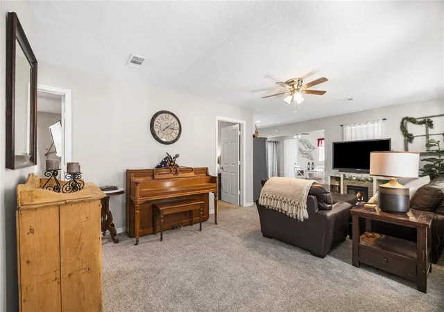 Photo 3 of Single family home for sale at 1018 Shawnee Dr, Montgomery, TX 77316 | MLS# 7068224 | Listing updated on 2026-08-27