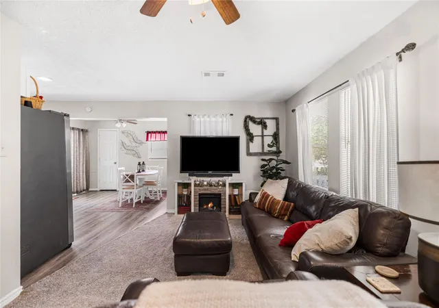 Photo 4 of Single family home for sale at 1018 Shawnee Dr, Montgomery, TX 77316 | MLS# 7068224 | Listing updated on 2026-08-27