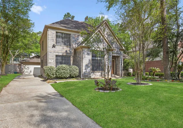 Photo 2 of Single family home for sale at 14 Treestar Pl, Spring, TX 77381 | MLS# 54849308 | Listing updated on 2026-06-21