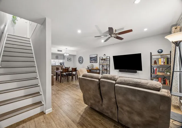 2nd image of 6410 Del Monte Dr #6, Houston, TX 77057 | MLS# 13834850
