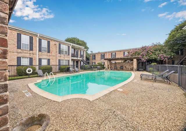 5th image of 6410 Del Monte Dr #6, Houston, TX 77057 | MLS# 13834850