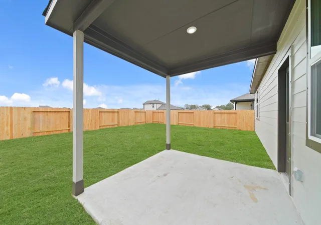 4th image of 1109 Avenue M, Bay City, TX 77414 | MLS# 73272185