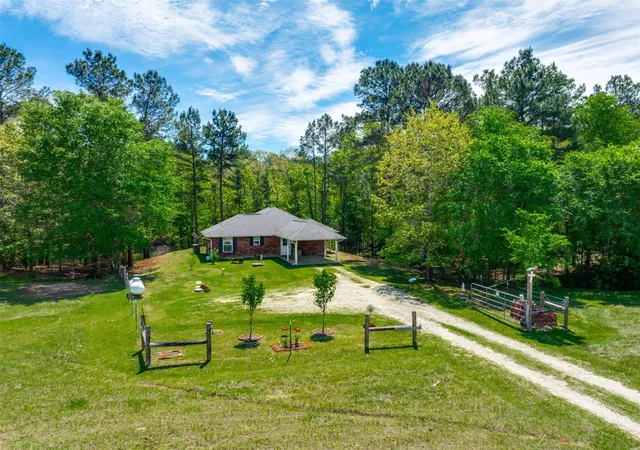 Photo 2 of Sale Pending at 5755 An County Rd 153, Palestine, TX 75801 | MLS# 86711684 | Listing updated on 2026-08-17