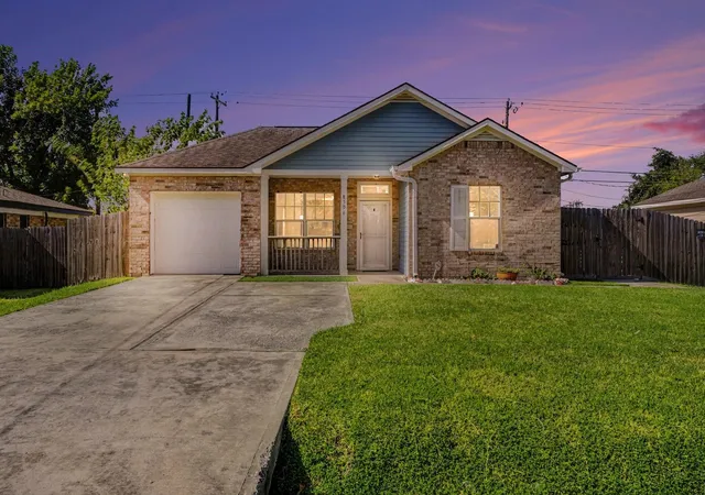 1st image of 8506 Shiloh St, Texas City, TX 77591 | MLS# 302018