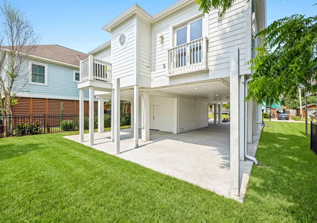 40th image of 608 Oak Rd, Kemah, TX 77565 | MLS# 97106791