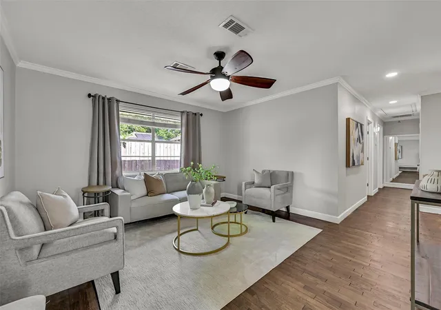 2nd image of 115 S 8th St, Alvin, TX 77511 | MLS# 58160805