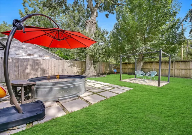 5th image of 115 S 8Th St, Alvin, TX 77511 | MLS# 58160805