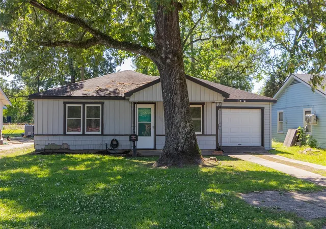 Homes for sale in Beaumont, TX | 4425 Harding Dr, Beaumont, TX 77703 | MLS# 85270510