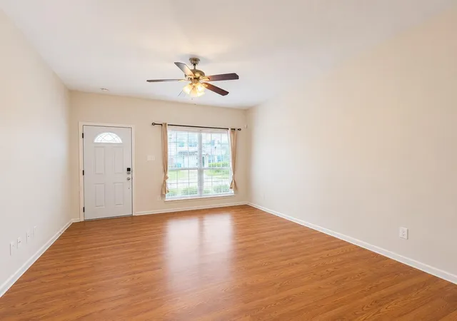 Photo 4 of Single family home for sale at 214 Plz Del Sol Park, Houston, TX 77020 | MLS# 39724513 | Listing updated on 2026-08-23