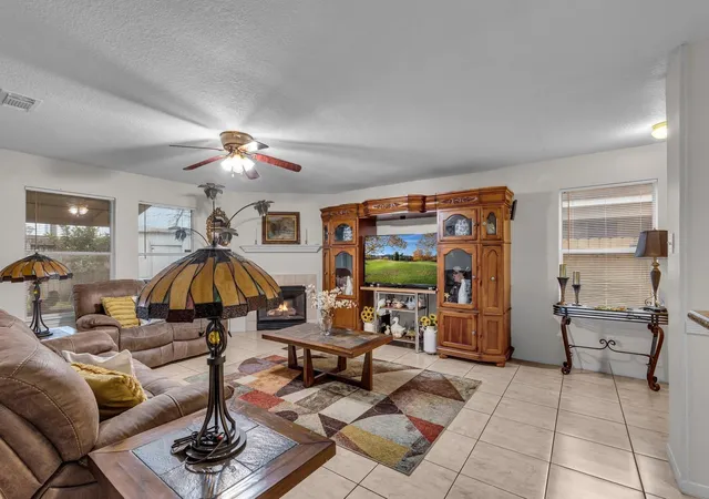 3rd image of 1130 Fairlane Sq, Channelview, TX 77530 | MLS# 12218483