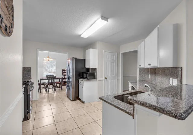 5th image of 1130 Fairlane Sq, Channelview, TX 77530 | MLS# 12218483