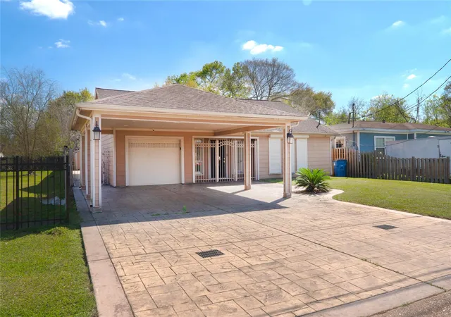 1st image of 910 Avenue J, South Houston, TX 77587 | MLS# 75991255