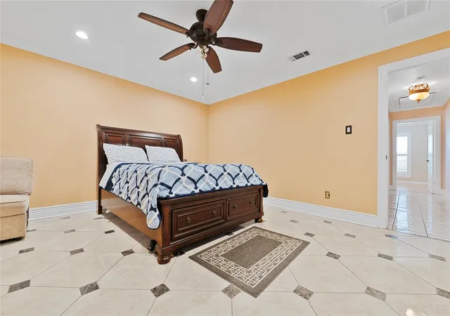 4th image of 910 Avenue J, South Houston, TX 77587 | MLS# 75991255