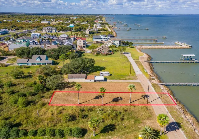 14th image of 2221 Avenue A, Dickinson, TX 77539 | MLS# 97483438
