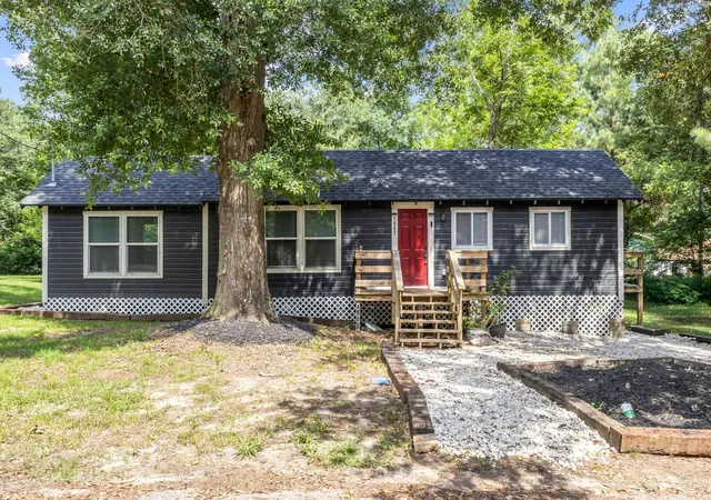 1st image of 1007 S Pecan St, Woodville, TX 75979 | MLS# 94962585