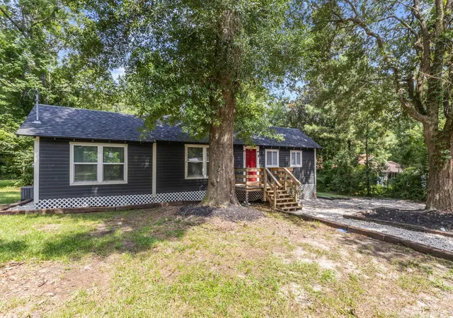 3rd image of 1007 S Pecan St, Woodville, TX 75979 | MLS# 94962585