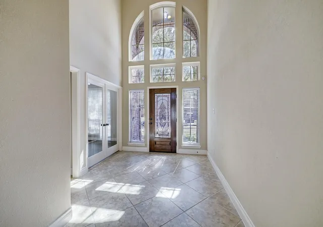 1st image of 13207 Lone Creek Ln, Pearland, TX 77584 | MLS# 81939585