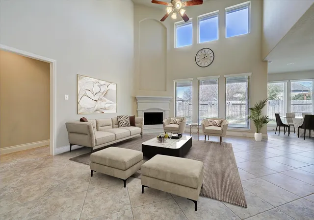 2nd image of 13207 Lone Creek Ln, Pearland, TX 77584 | MLS# 81939585