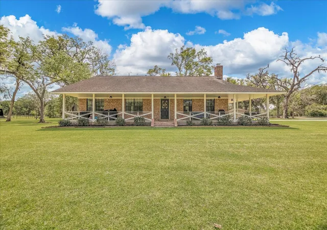 Photo 1 of Single family home for sale at 159 County Rd 611a, Angleton, TX 77515 | MLS# 79494300 | Listing updated on 2026-09-21